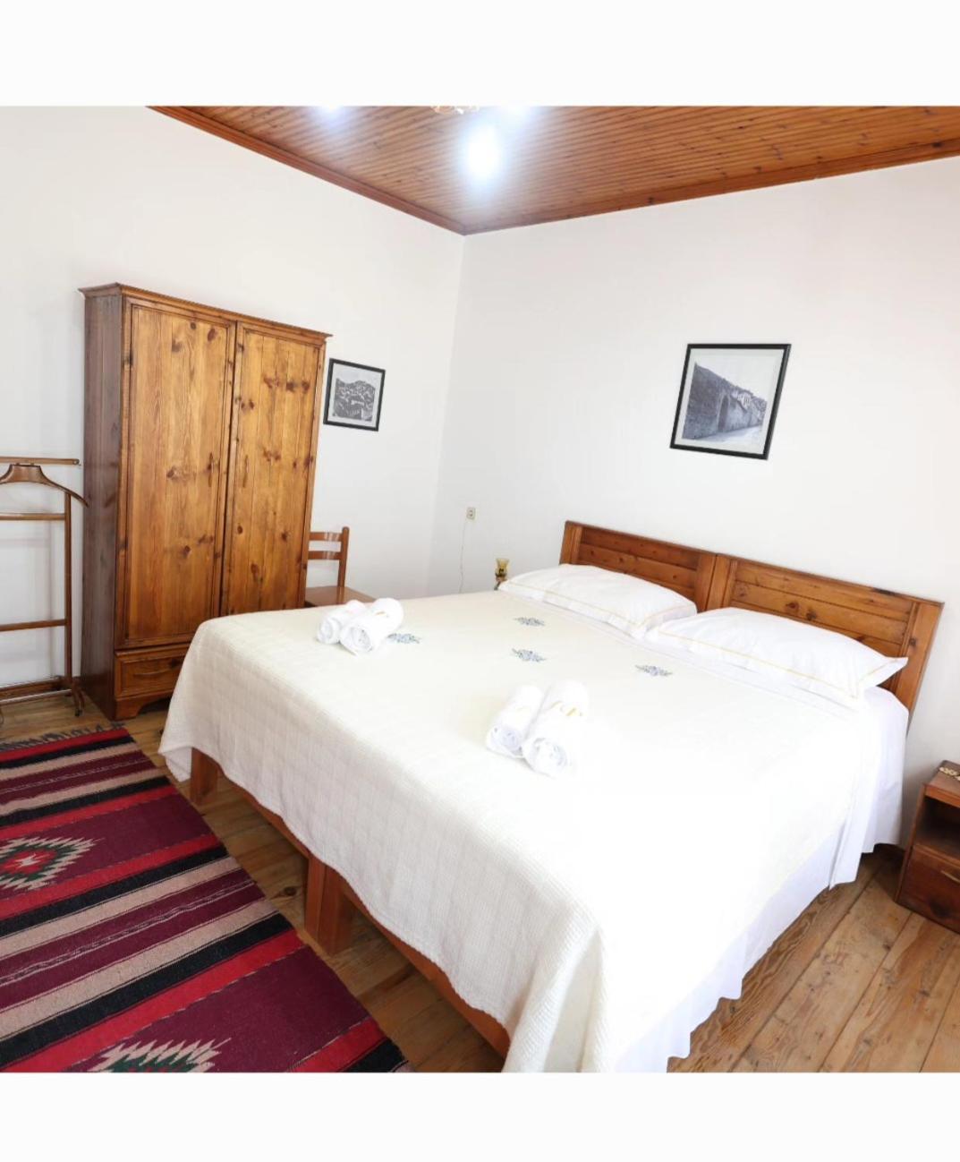 Guest House J.Prifti Берат Екстериор снимка