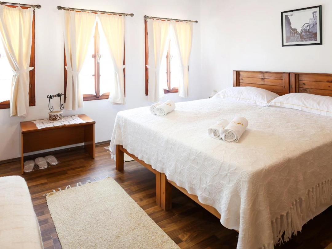 Guest House J.Prifti Берат Екстериор снимка