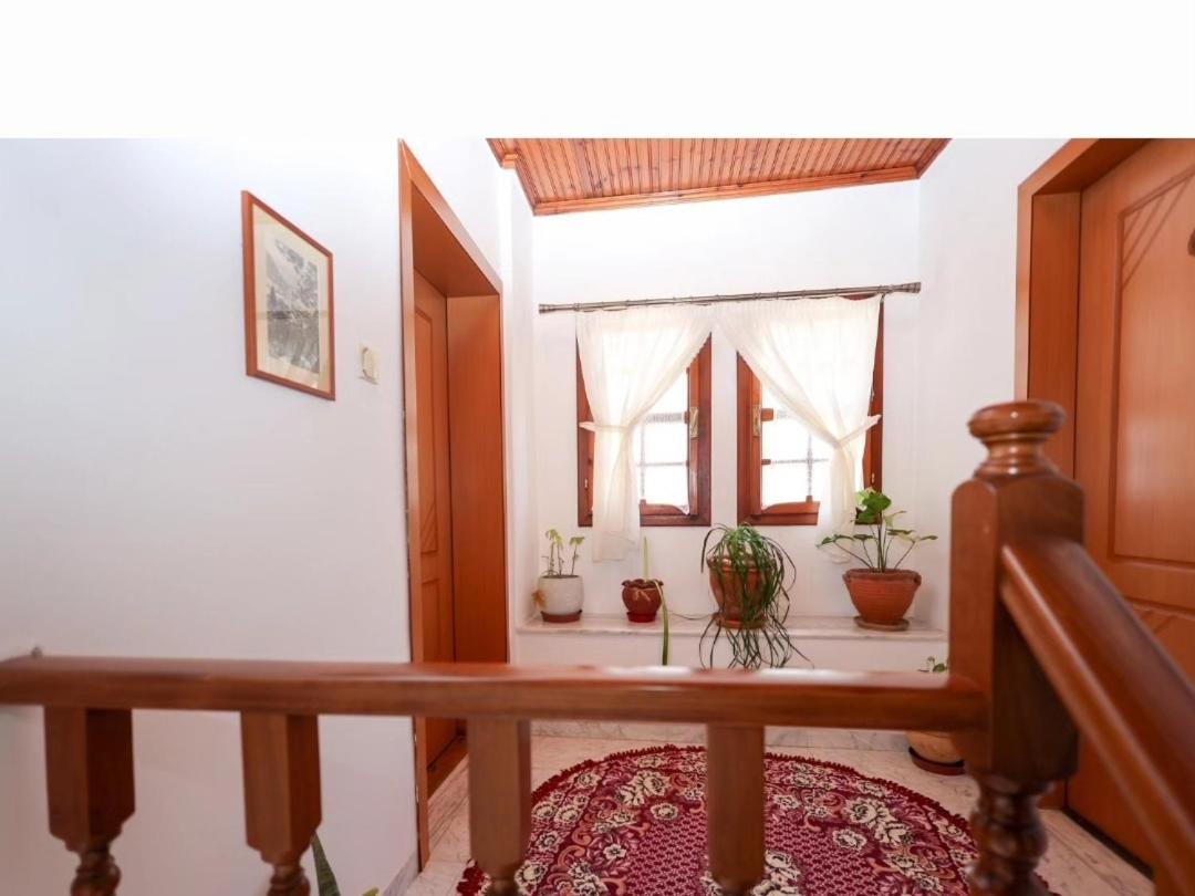 Guest House J.Prifti Берат Екстериор снимка