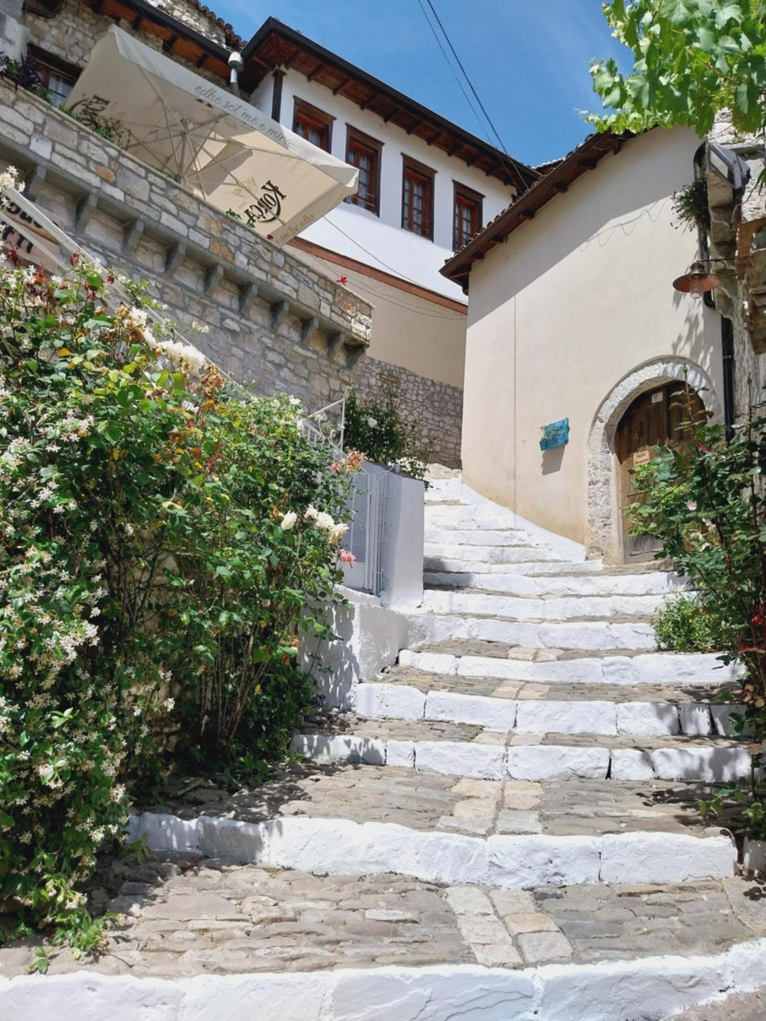 Guest House J.Prifti Берат Екстериор снимка