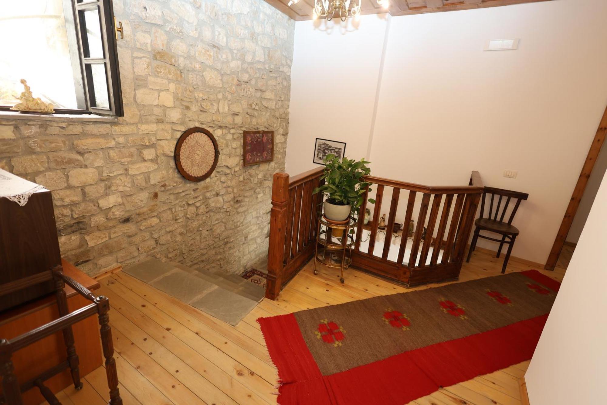 Guest House J.Prifti Берат Екстериор снимка