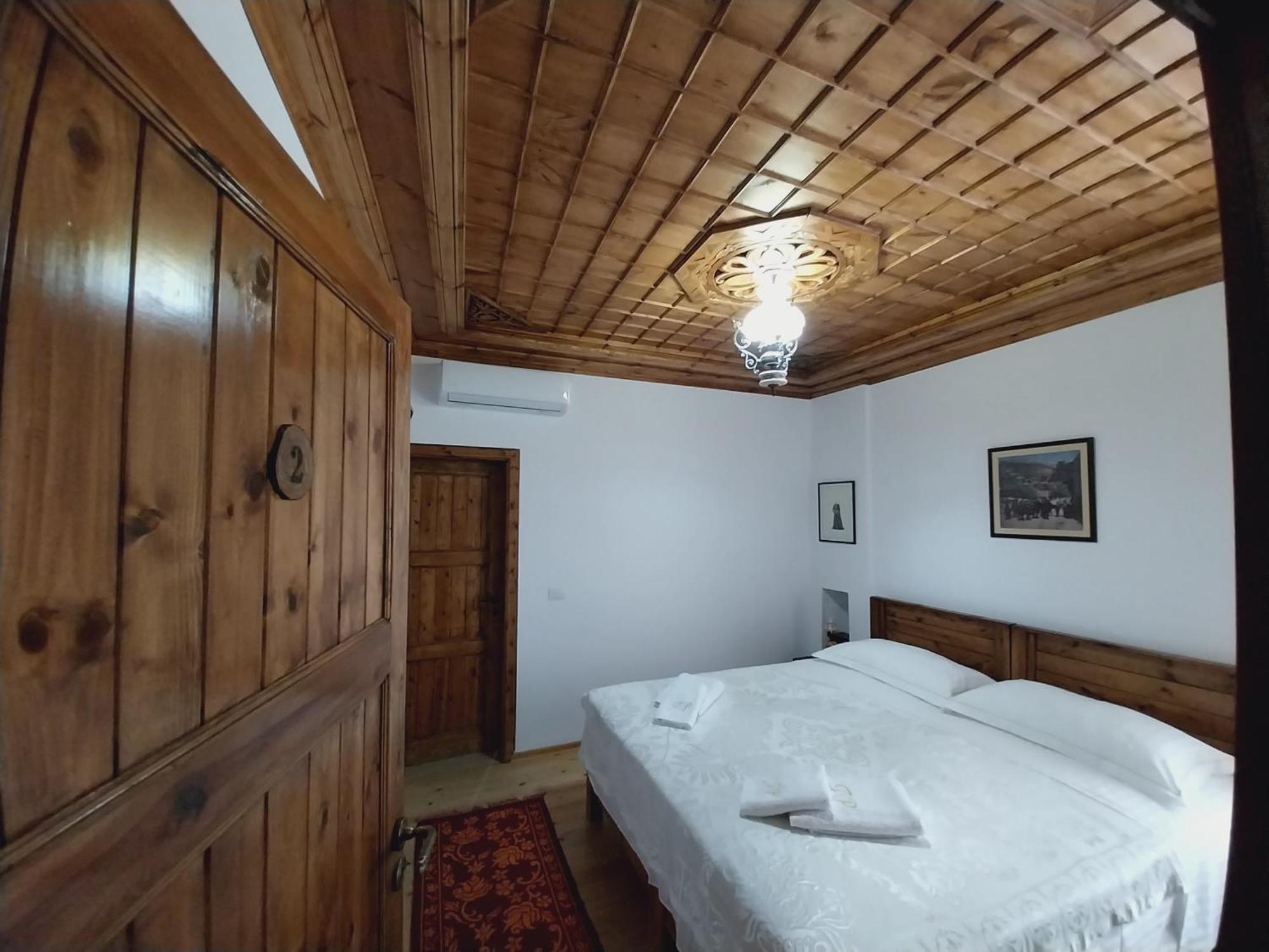 Guest House J.Prifti Берат Екстериор снимка