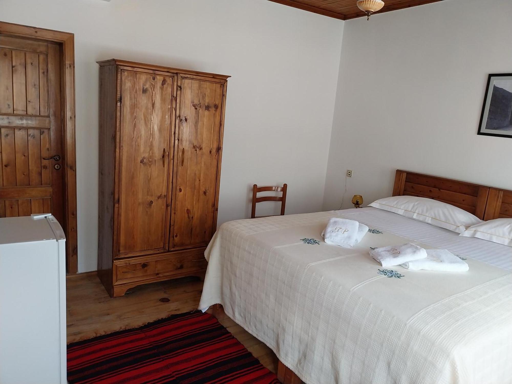 Guest House J.Prifti Берат Екстериор снимка