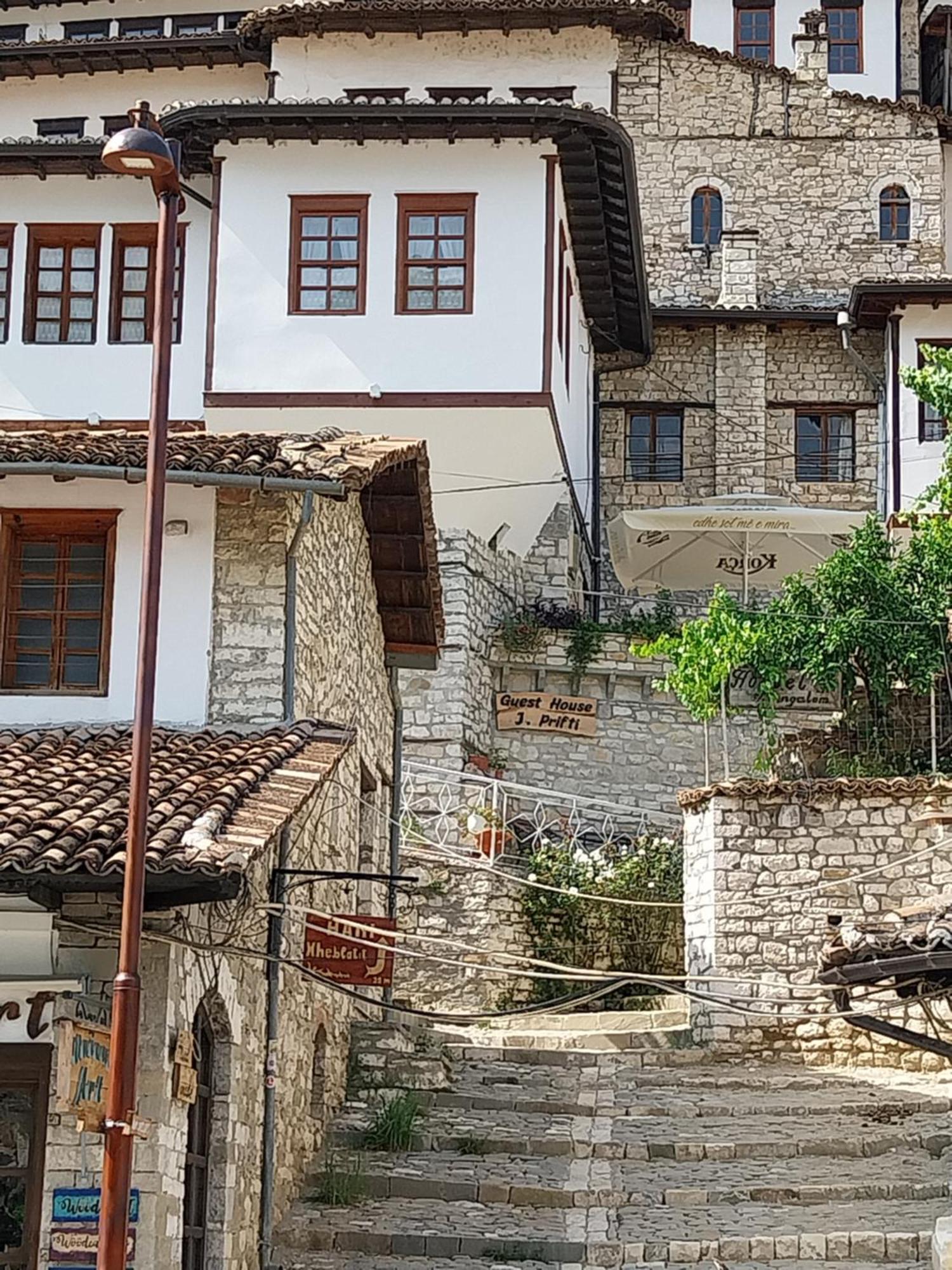 Guest House J.Prifti Берат Екстериор снимка