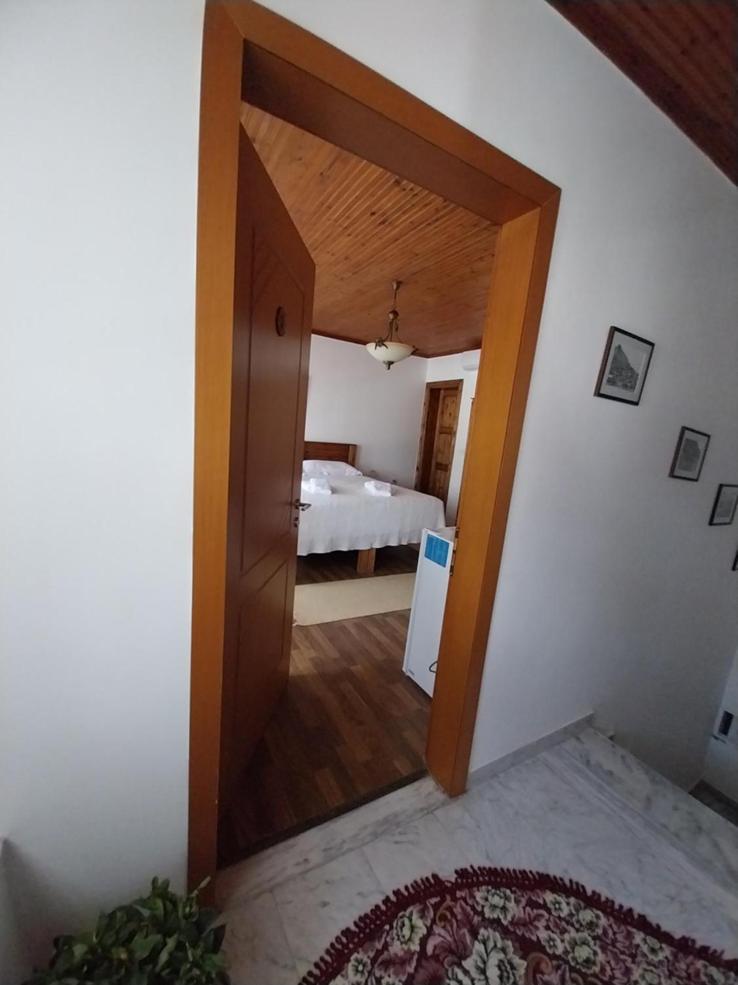 Guest House J.Prifti Берат Екстериор снимка
