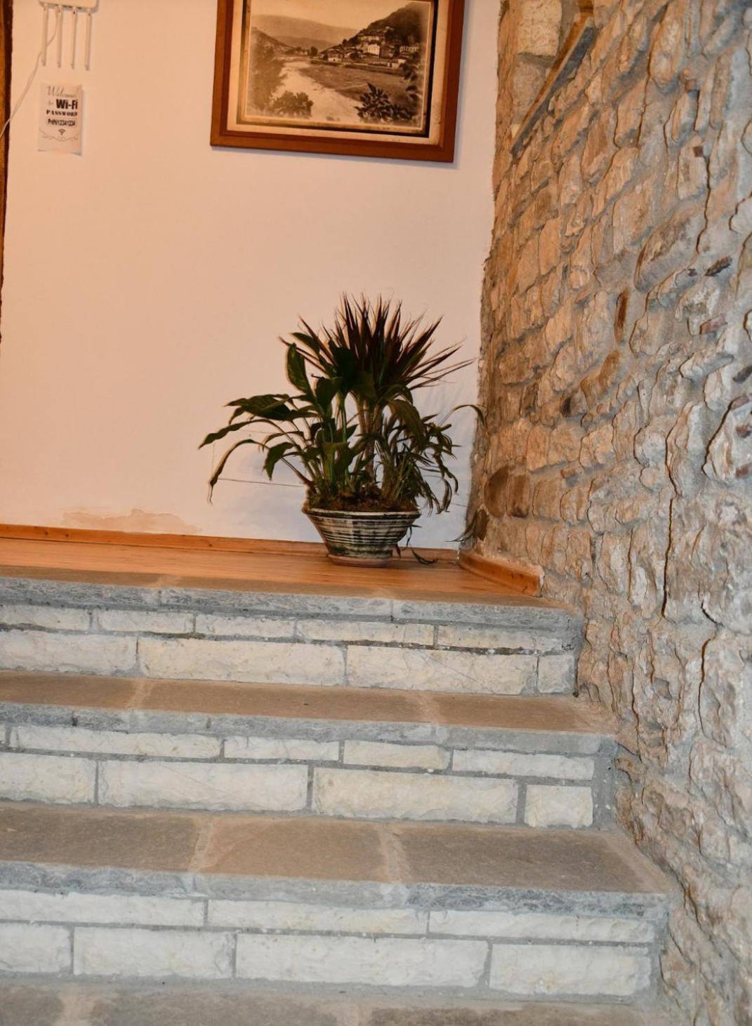 Guest House J.Prifti Берат Екстериор снимка