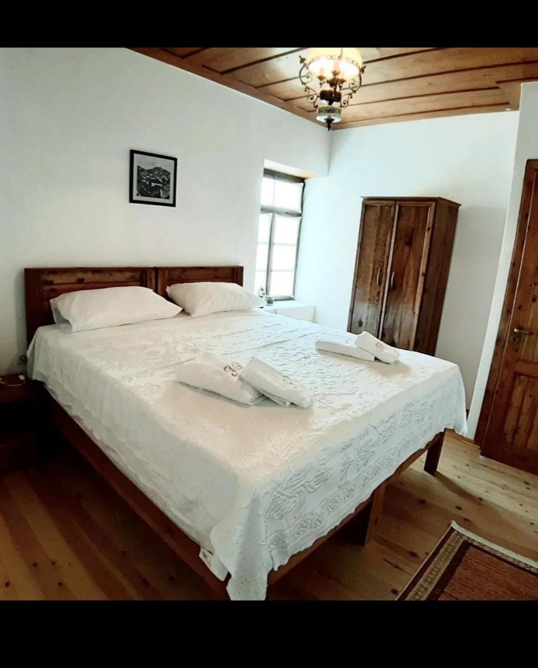 Guest House J.Prifti Берат Екстериор снимка